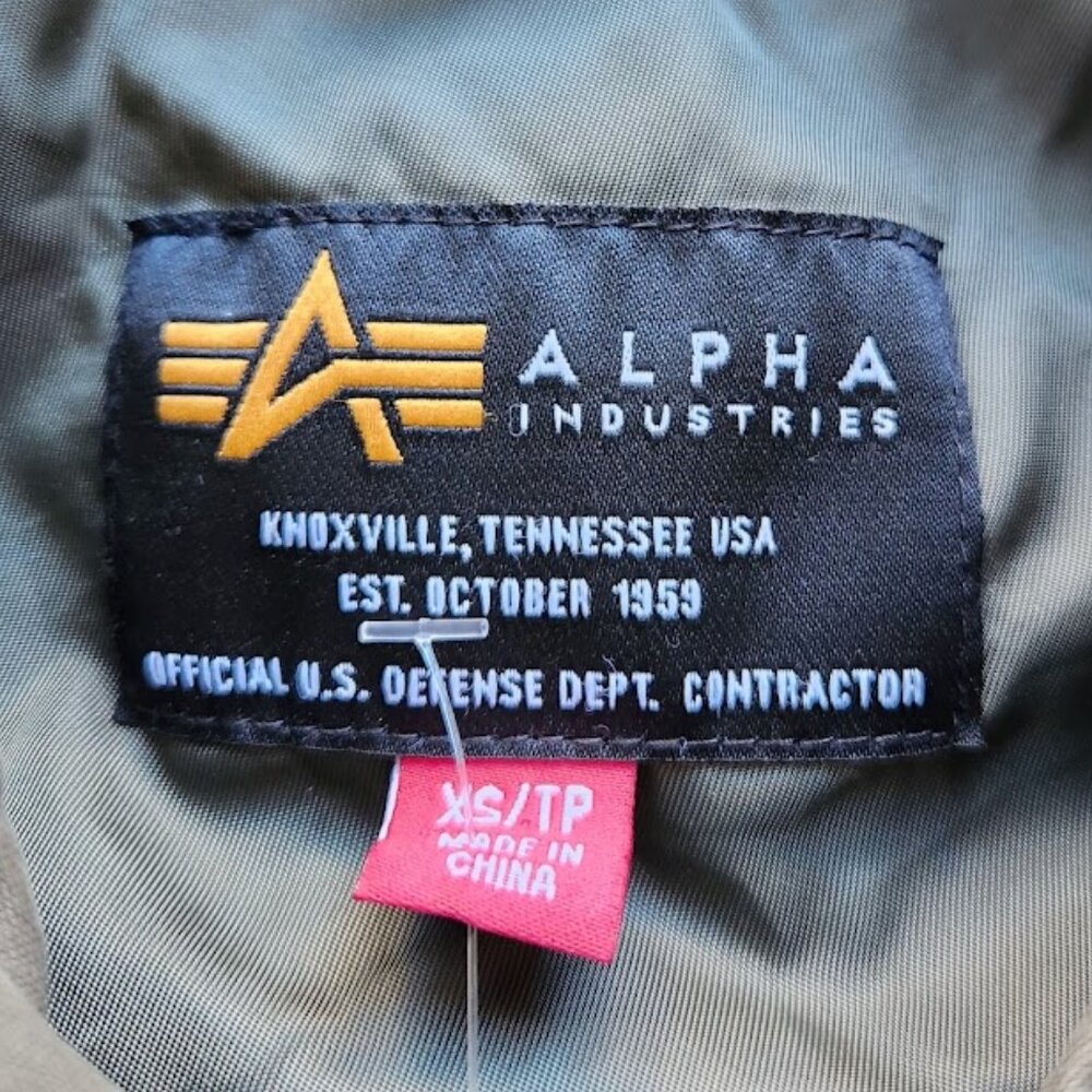 Alpha Industries Women's CWU 36/P Mod Bomber Jacket in size XS - Picture 4 of 4